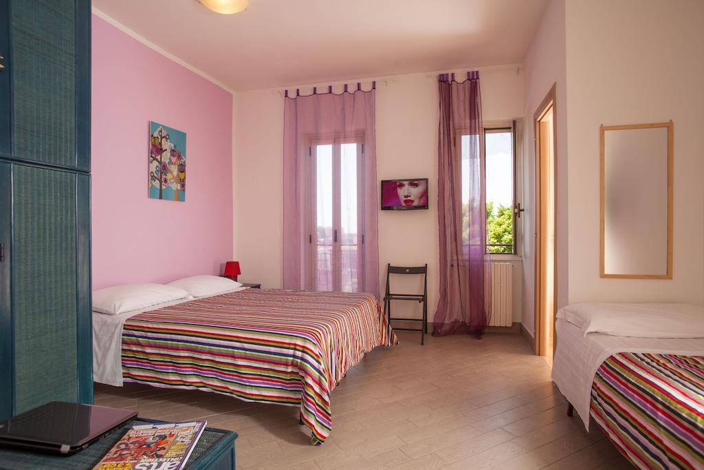 Radio Hotel Rome Room photo